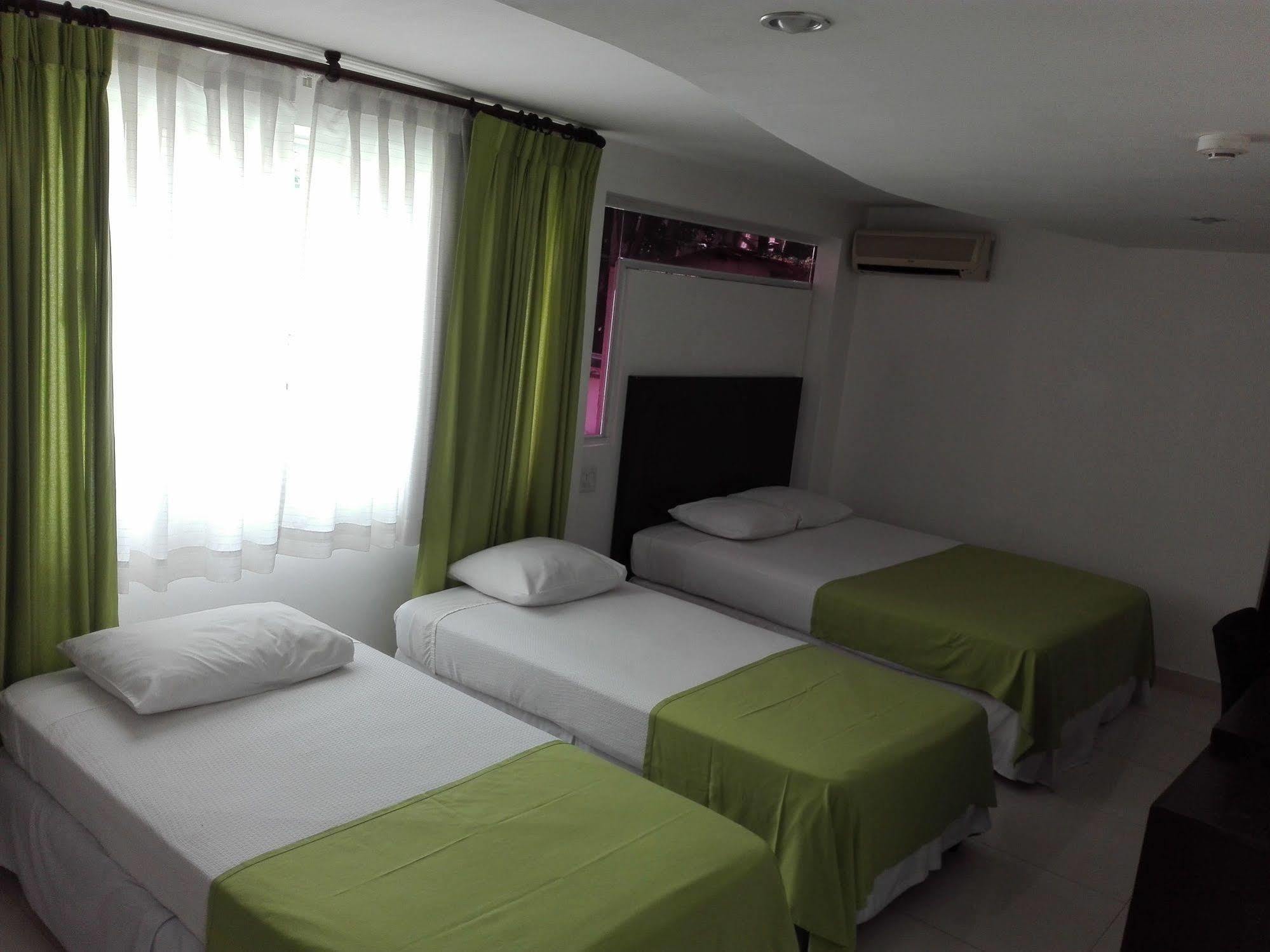 Az Hotel And Suites Панама Экстерьер фото