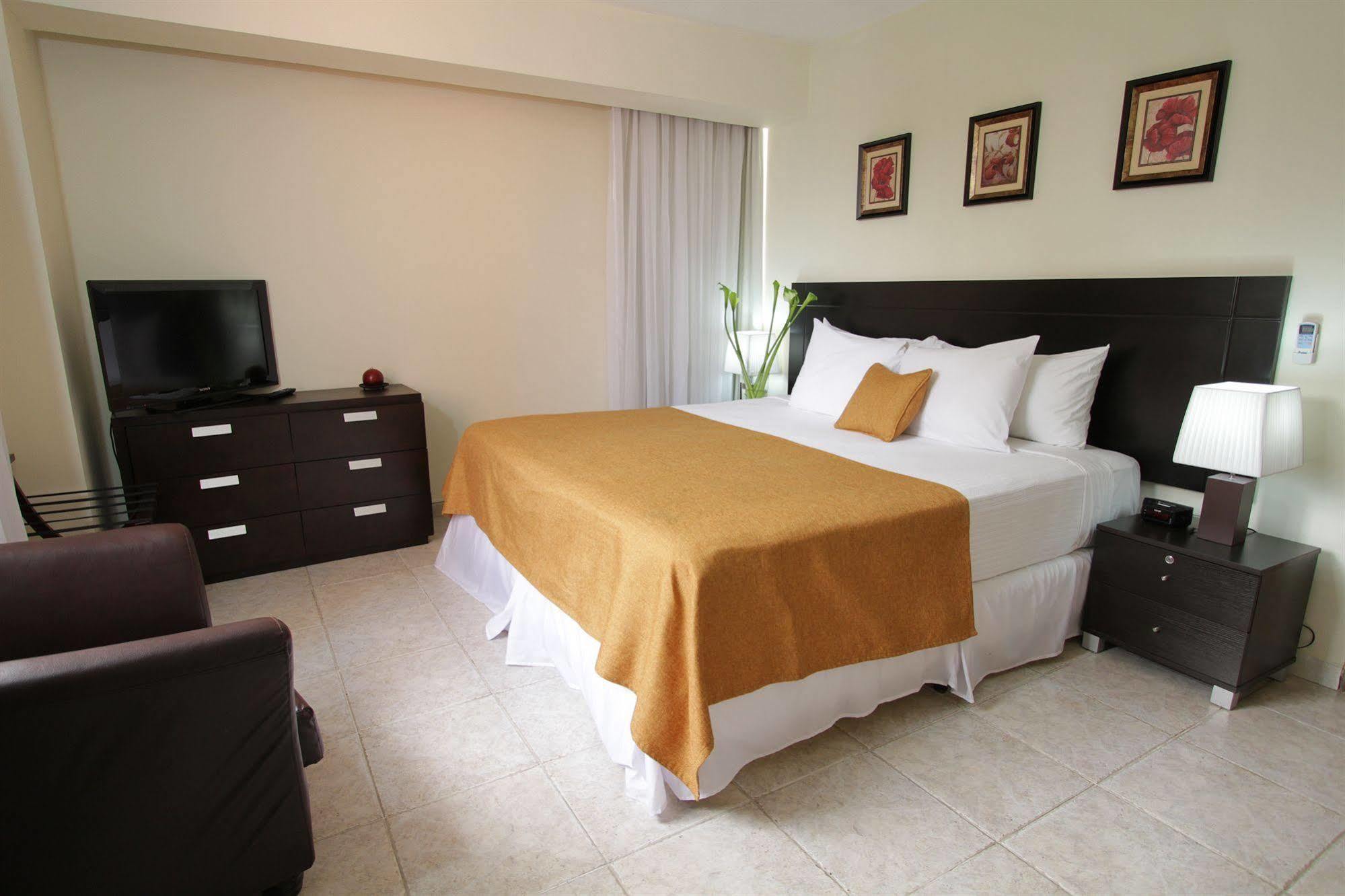 Az Hotel And Suites Панама Экстерьер фото