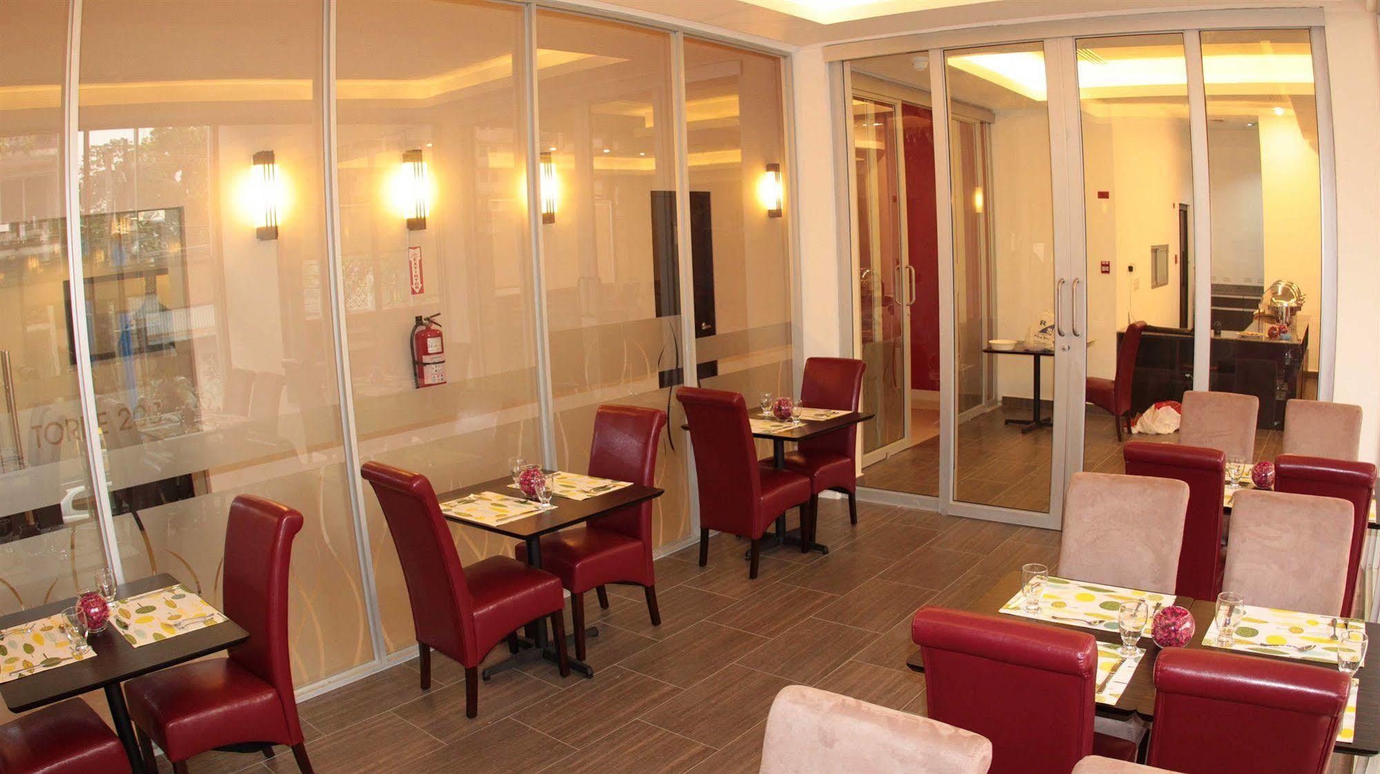 Az Hotel And Suites Панама Экстерьер фото